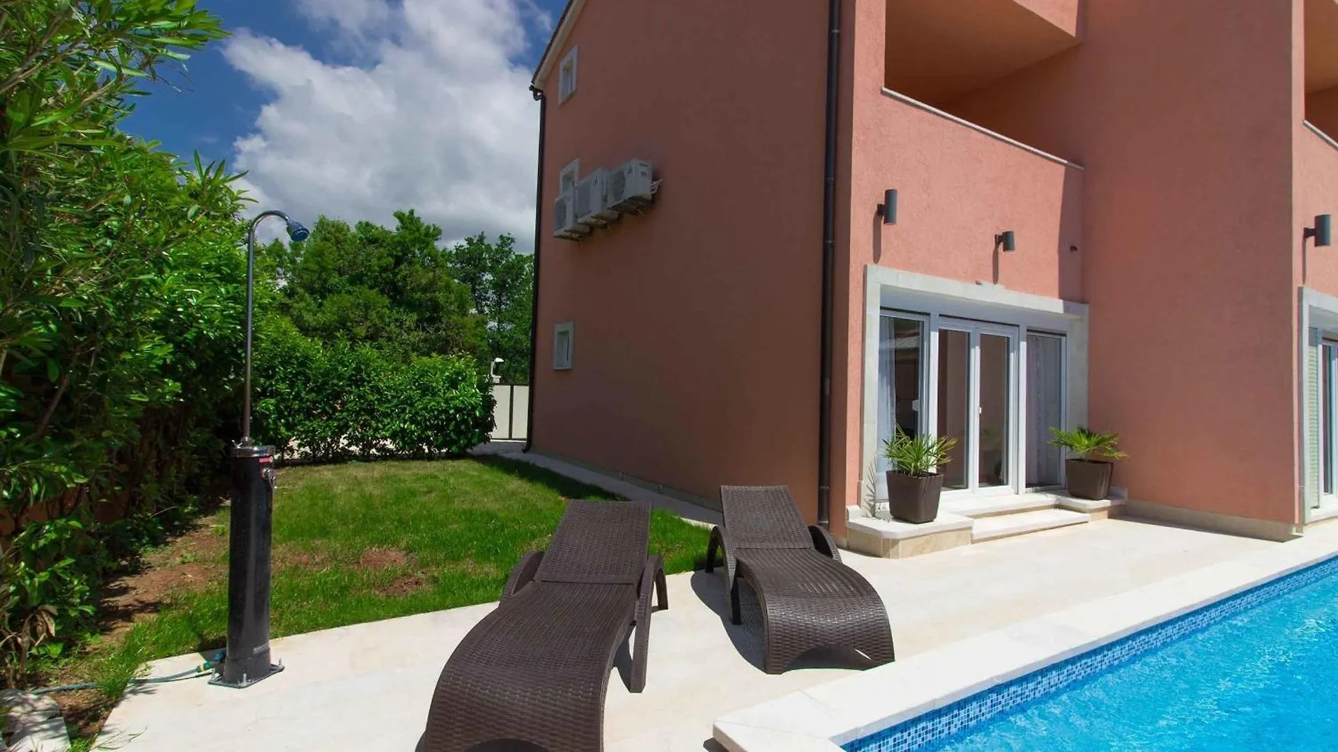 Ferienhaus Mit Privatpool Fuer 14 Personen Ca 360 Qm In Medulin, Istrien Suedkueste Von Istrien 0*, Medulin Croatia